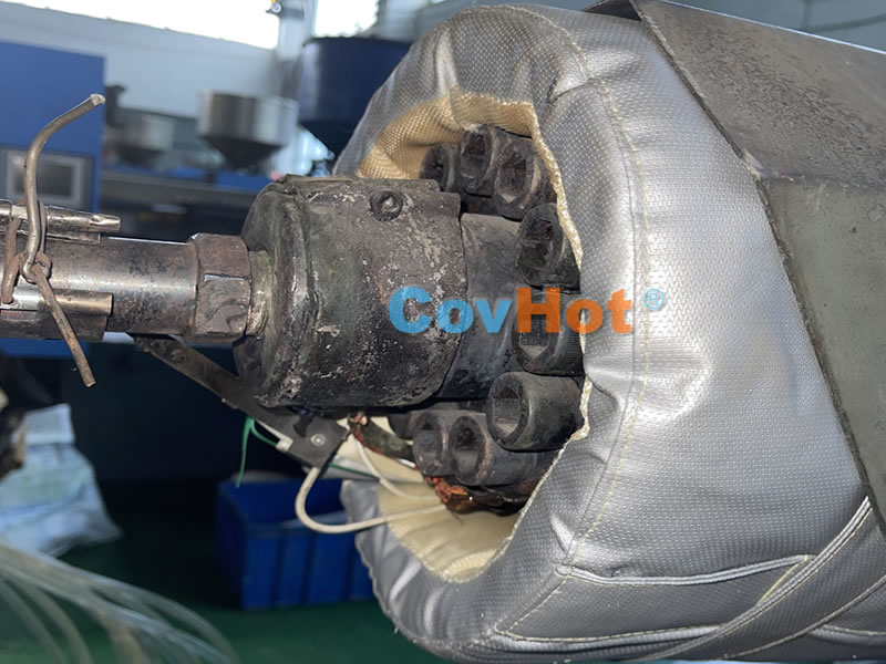 <a href=http://www.xxeek.cn/e/tags/?tagname=%E6%B3%A8%E5%A1%91%E6%9C%BA%E4%BF%9D%E6%B8%A9 target=_blank class=infotextkey>注塑機(jī)保溫</a>,炮筒<a href=http://www.xxeek.cn/e/tags/?tagname=%E4%BF%9D%E6%B8%A9%E5%A5%97 target=_blank class=infotextkey>保溫套</a>,方便檢修